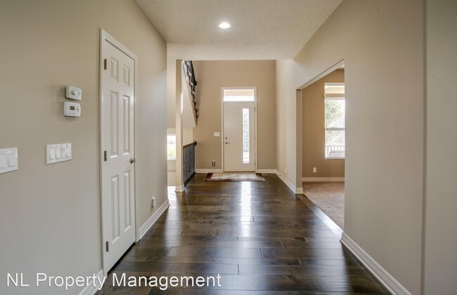 Building Photo - 4 br, 2.5 bath House - 5816 S 171st St
