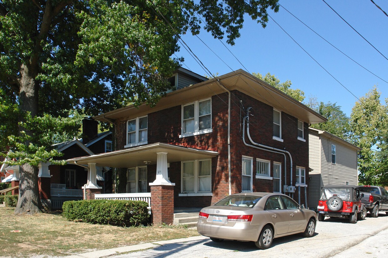Primary Photo - 125 Waller Ave