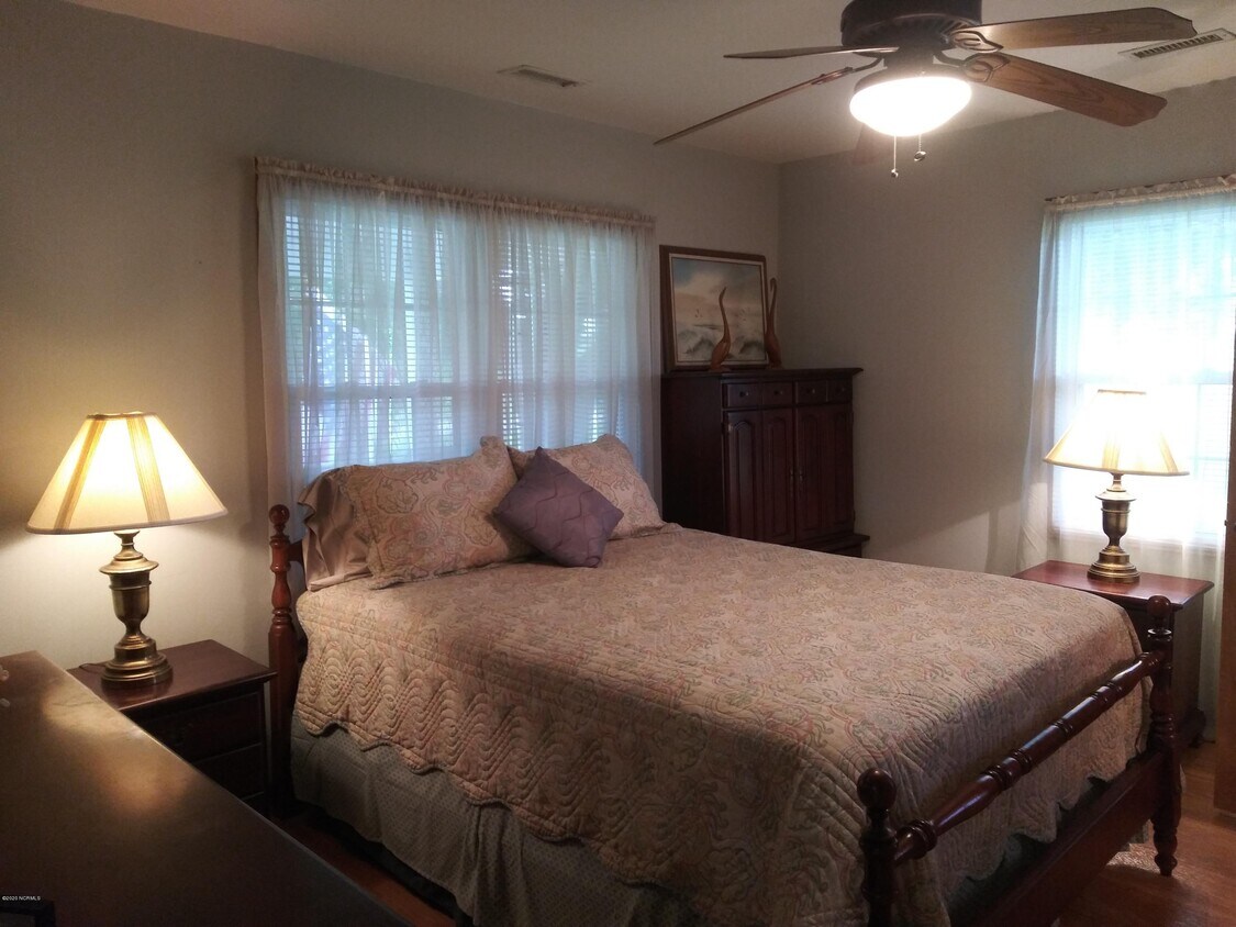 Building Photo - 411 Pigott Rd