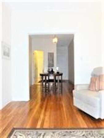 Foto del edificio - 153 Strathmore Rd