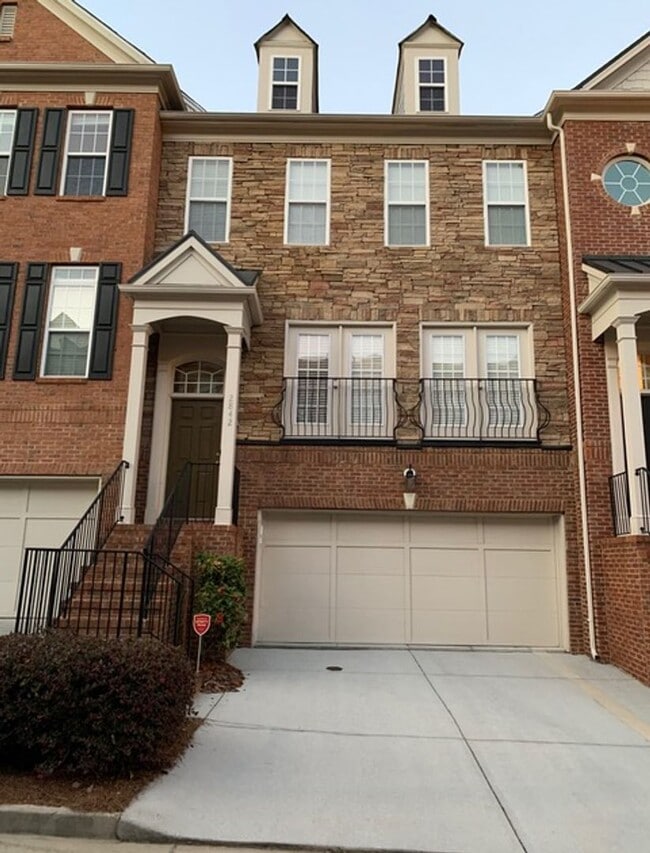 Beautiful Townhome Available in Vinings Overlook! - Beautiful Townhome Available in Vinings Overlook!