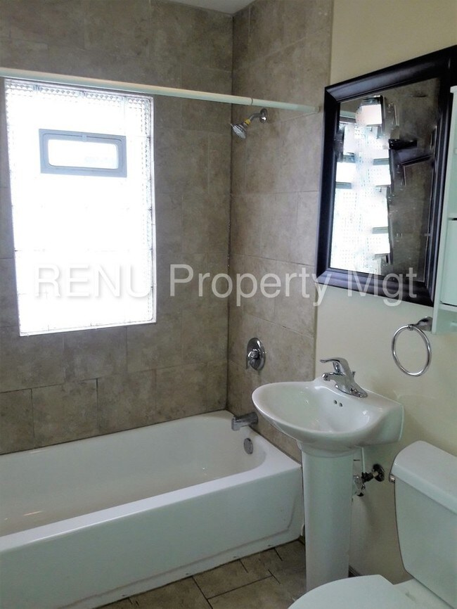 Foto del edificio - 4333 N 51st Blvd