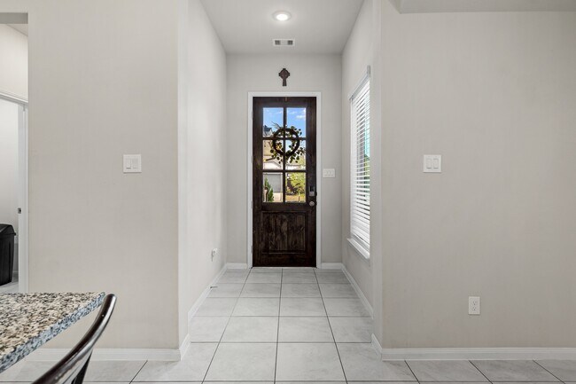 Building Photo - 3722 Amoroso Dr