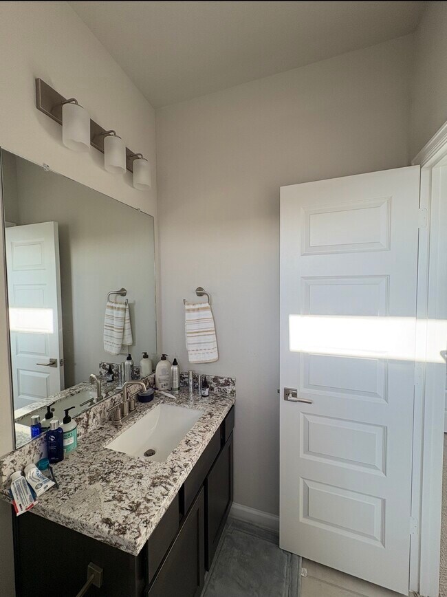 Foto del edificio - 11904 Lawton Creek Ln
