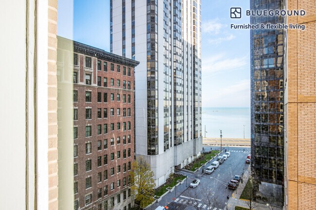 Building Photo - 227 E Walton Pl