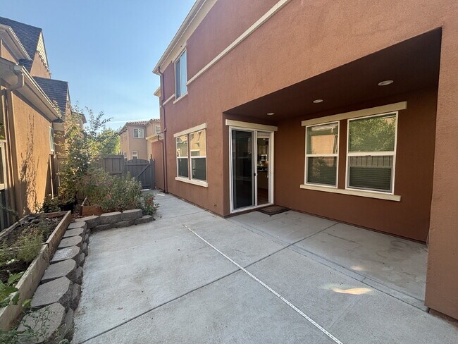 Foto del edificio - McKinley Village Two Story 3