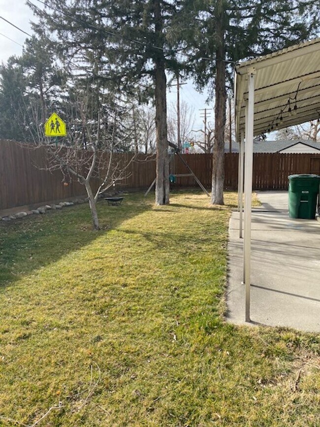 Foto del edificio - 2 Bedroom and 1 Bathroom Old Southwest Reno Home