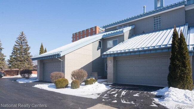 Foto del edificio - 26 Kreger Dr