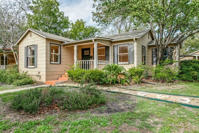 Foto del edificio - 3-BEDROOM COTTAGE IN TERRELL HEIGHTS