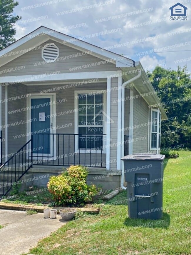 Building Photo - 445 Oriole Dr