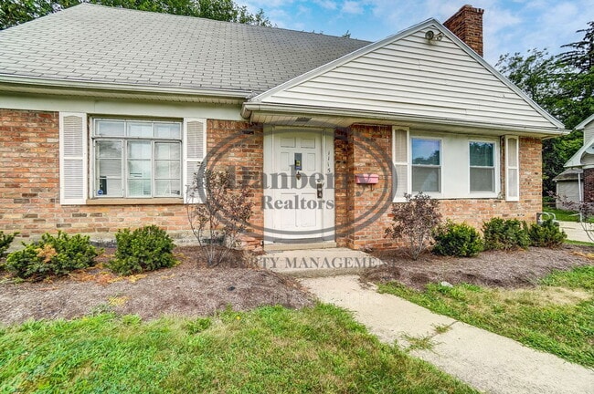 Building Photo - 1115 Secor Rd