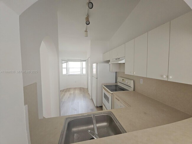 Foto del edificio - 1241 SE 29th St