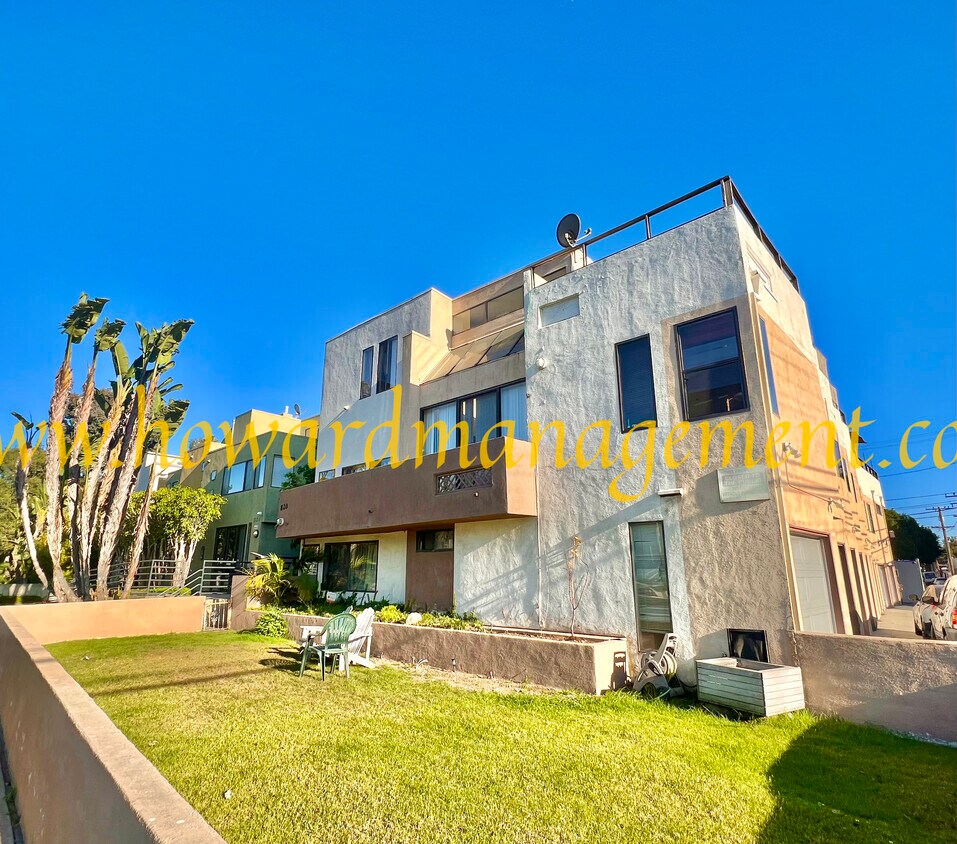 Foto principal - 820 Bay St