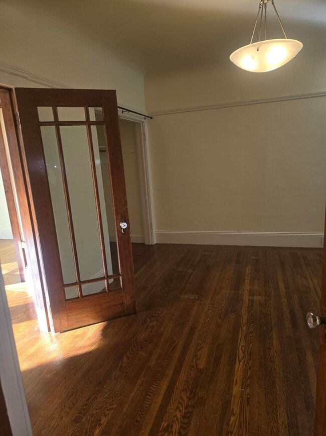 Building Photo - 126