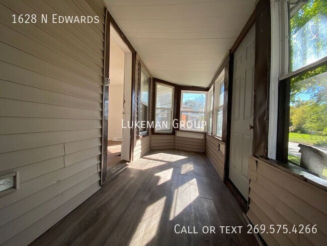 Foto del edificio - 1628 N Edwards St