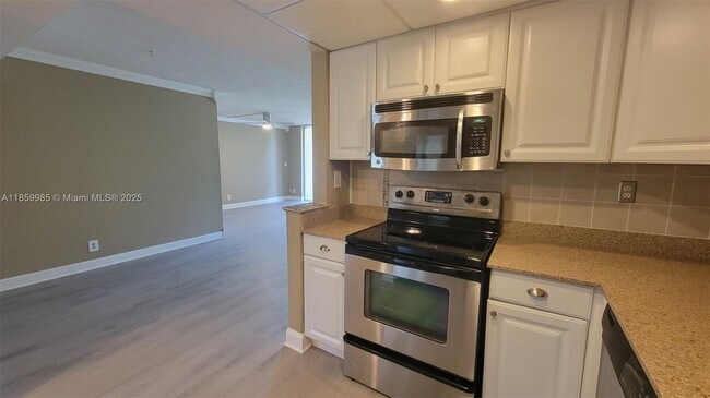 Foto del edificio - 3300 W Rolling Hills Cir
