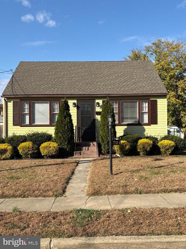 Foto principal - 701 Brooke Ave