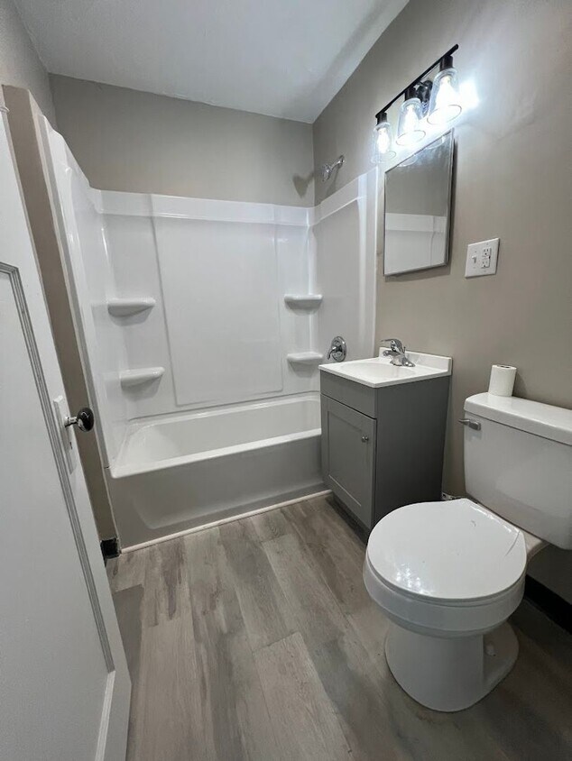 Foto principal - MCM - 408-410 Pleasant St.