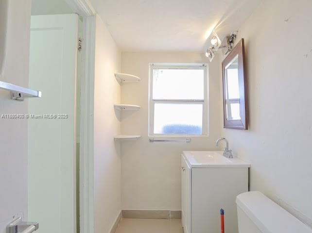 Foto del edificio - 2250 NE 136th St