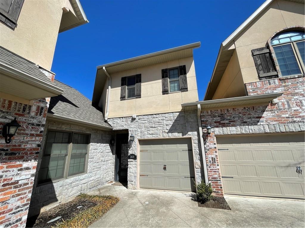 Primary Photo - 2635 Everest Ave