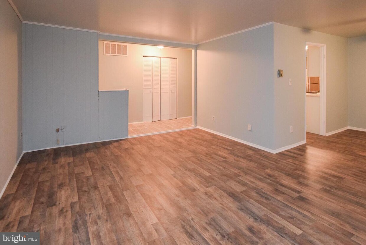 Foto principal - 3319 Huntley Sq Dr