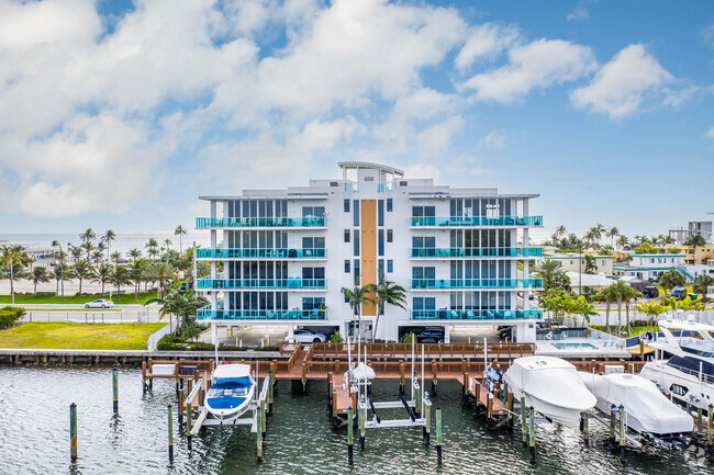 Building Photo - Sky Harbor Condominiums