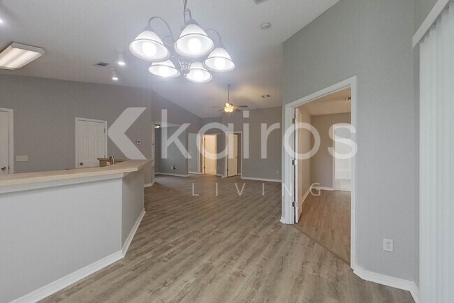 Foto del edificio - 225 Leebeck Cir