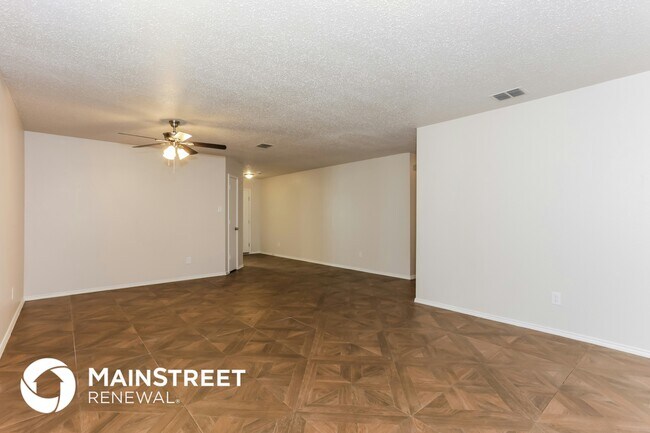 Foto del edificio - 2109 Doecrest Dr