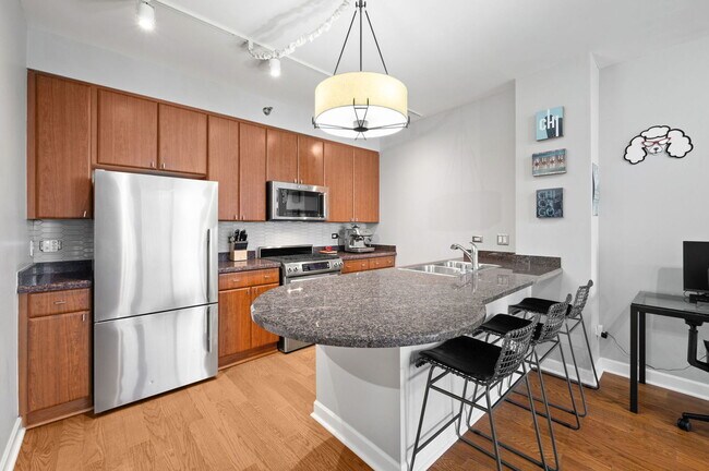 Foto del edificio - 330 N Jefferson St