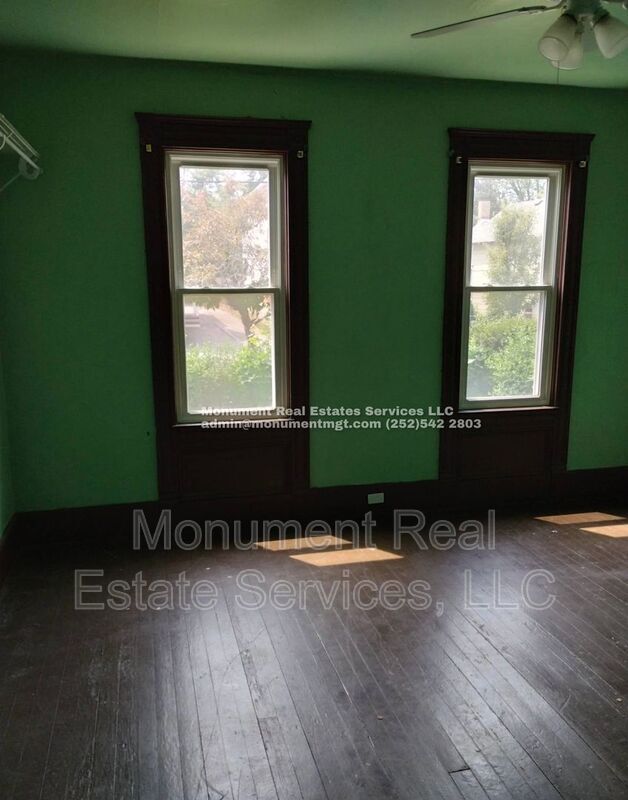 Foto del edificio - 3871 E 54th St