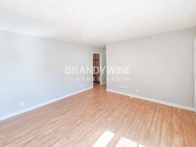 Building Photo - 2960 Preston Dr