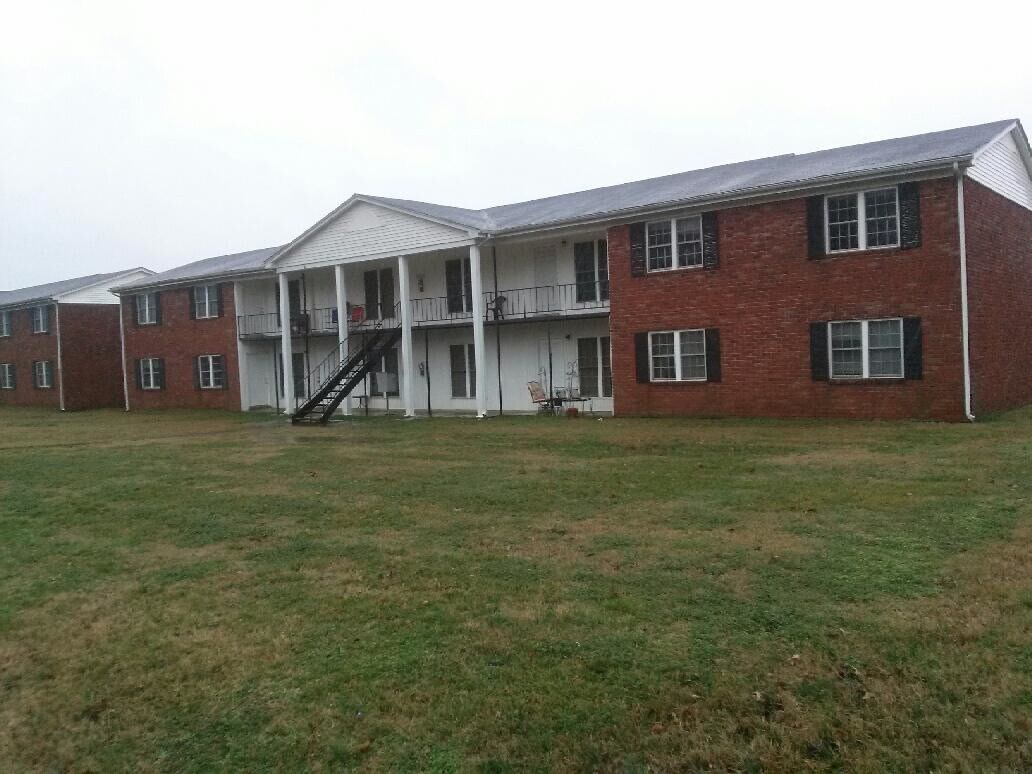Foto principal - 1509 High School Dr