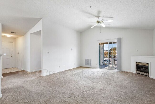 Foto del edificio - 811 Brassie Ln
