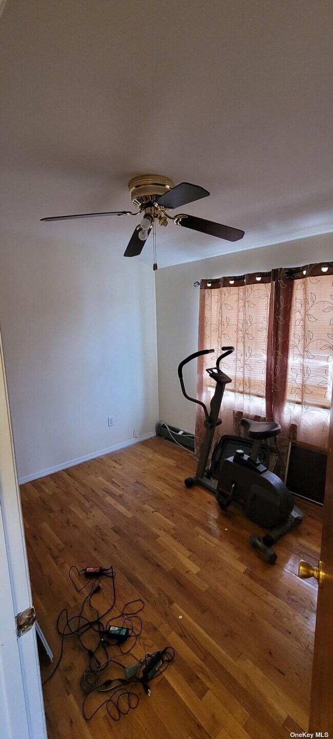 Foto del edificio - 945 E 57th St