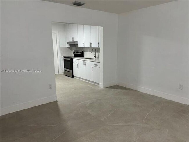 Foto del edificio - 994 SE 2nd Pl
