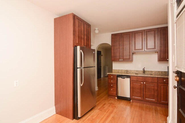 Foto del edificio - 2115 W Ainslie