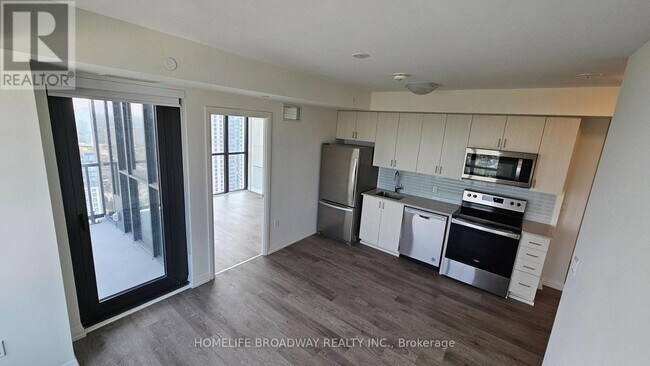 Photo du bâtiment - 325-3325 Yorkland Blvd