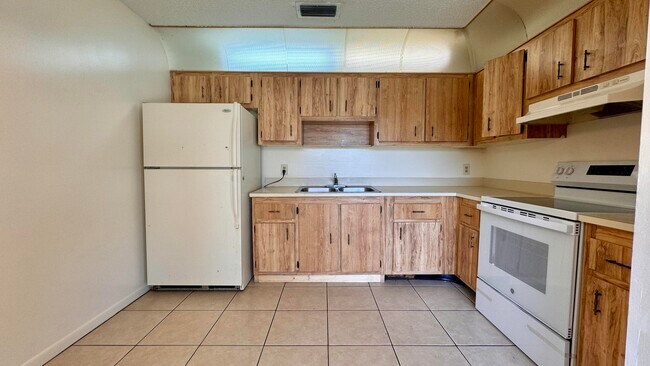 Building Photo - 3531 Melaleuca Ln