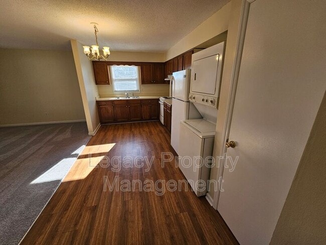 Building Photo - 105 Glenwood Ave