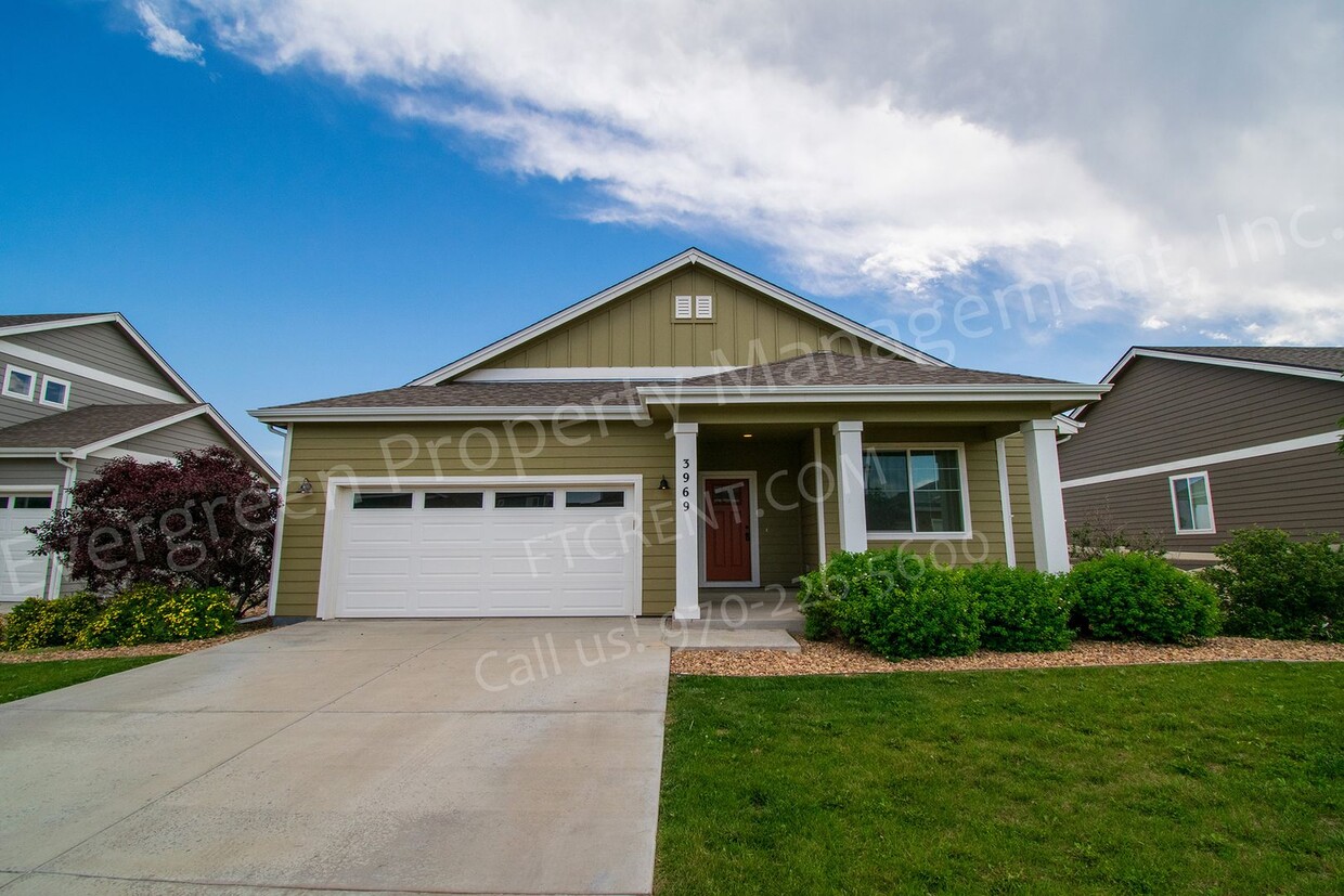 Primary Photo - 4 bedroom, 3 bathroom in Wellington