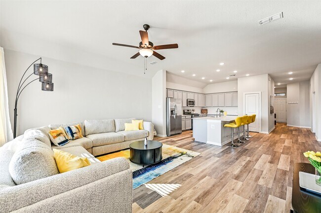 Building Photo - 4946 Hitchings Ct