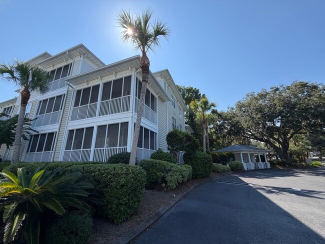 Building Photo - 1704 Frederica Rd