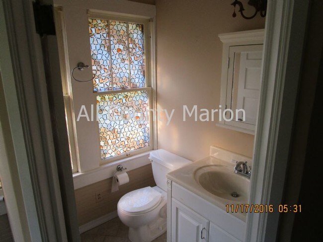 Foto del edificio - 3226 NE Jacksonville Rd
