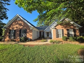 Building Photo - 112 Spring Grove Dr