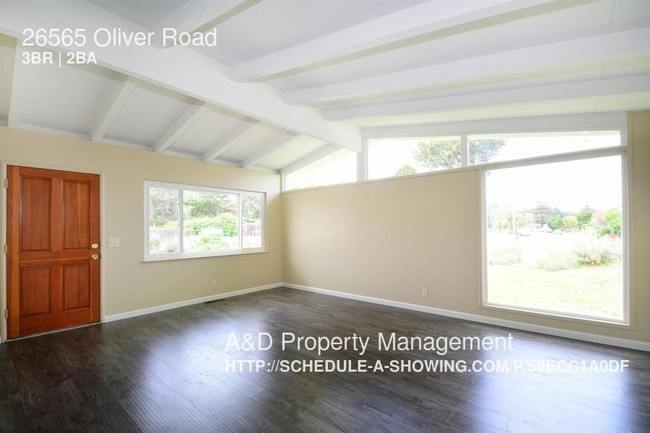 Building Photo - 26565 Oliver Rd