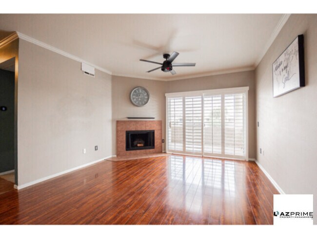 Foto del edificio - Discover your Dream Home in this Stunning 2/2 Phoenix Condo!