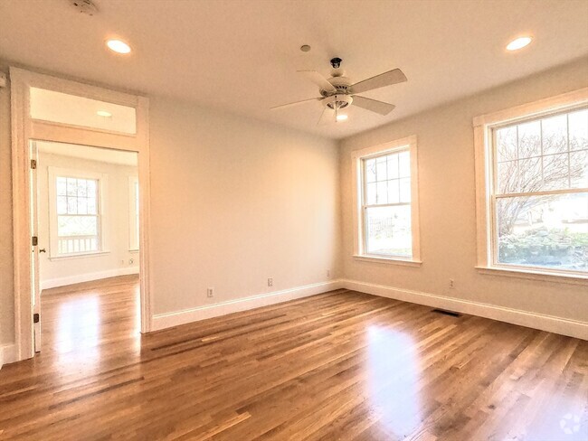 Building Photo - 15 Parley Ave