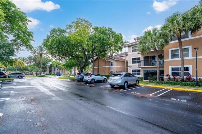 Building Photo - 8851 Wiles Rd