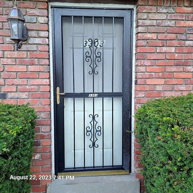 Individual front door entrance - 3309 W Run Rd Townhome