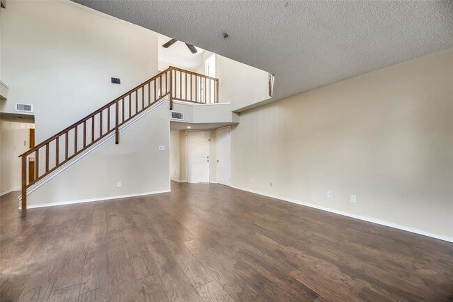 Building Photo - 100 Quail Creek